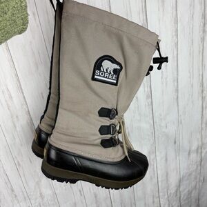 Sorel Beige and Black Winter Boots